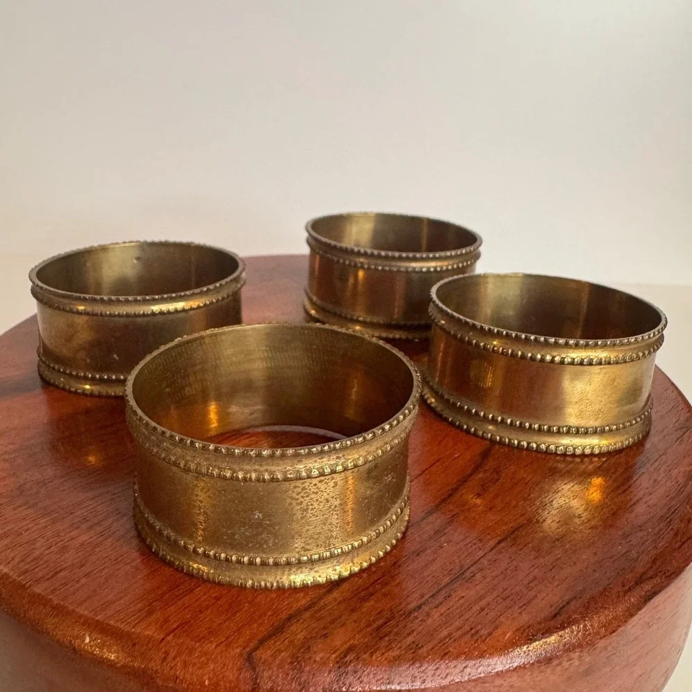 Vintage Brass Napkin Rings Set‎ of 4 Gold Tone Beaded Edge Classic Table Decor
